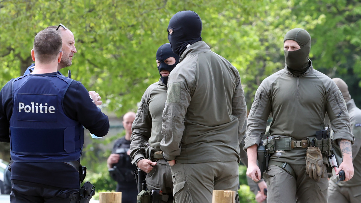 LIMBURG, BELGIUM - MAY 20: Security forces take measures as the operation launched to find the radical right-wing soldier named Jurgen Conings, who escaped from his unit in Belgium with heavy weapons, in forested land in Limburg, Belgium on May 20, 2021. (Photo by Dursun Aydemir/Anadolu Agency via Getty Images)