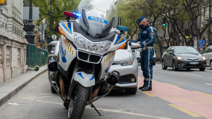 Jócskán akadt bírságolni valójuk a rendőröknek Budapesten