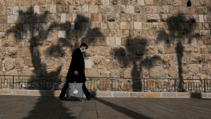 Drámaian növekszik a fertőzésszám Izraelben, szigorítások jönnek