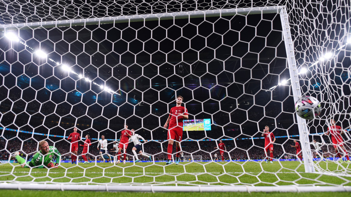 LONDON, ENGLAND - JULY 07: Kasper Schmeichel of Denmark looks on after the England second goal scored by Harry Kane (Not pictured) during the UEFA Euro 2020 Championship Semi-final match between England and Denmark at Wembley Stadium on July 07, 2021 in London, England. (Photo by Alex Morton - UEFA/UEFA via Getty Images)