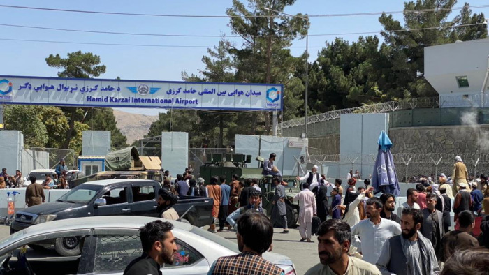 Nem is csak 26 magyar várakozik Kabulban - részletekkel jelentkezett a külügy