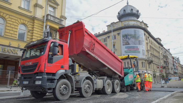 Újabb fontos változás a Blaha Lujza téren