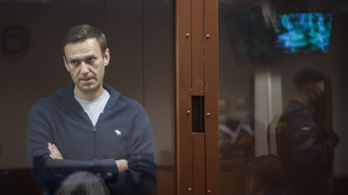 Navalnij túlélése azon múlhat, mennyit ér Putyin számára