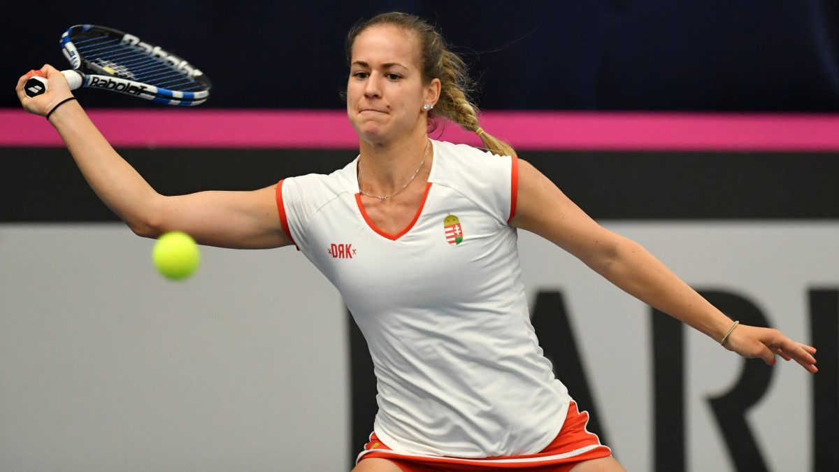BATH, ENGLAND - FEBRUARY 08:  Anna Bondar of Hungary in action during the Europe/Africa Group A match against Johanna Konta of Great Britain during Day Three of the Fed Cup 2019 at the University of Bath on February 8, 2019 in Bath, England.  (Photo by Dan Mullan/Getty Images)