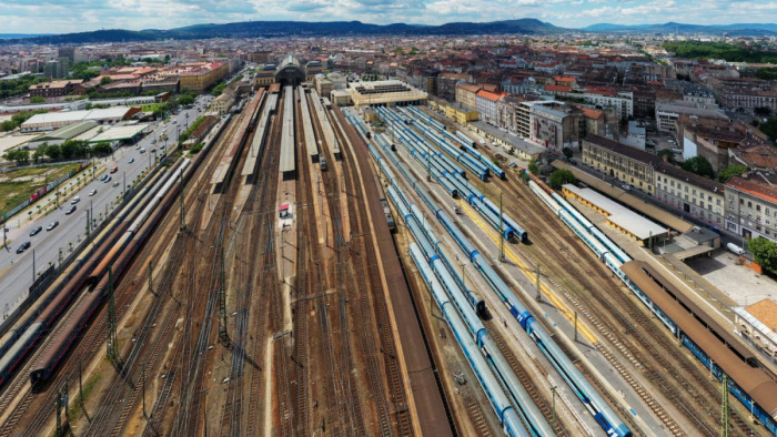 Beszállna egy Budapestet elkerülő vasútvonal építésébe Oroszország
