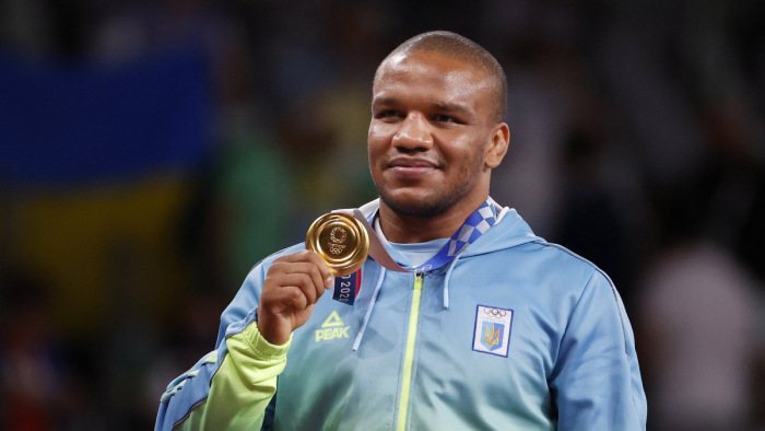 Elárverezi olimpiai aranyérmét Lőrincz Viktor tokiói legyőzője