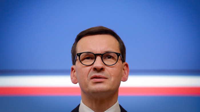 Lengyel kormányfő: tiszteletben kell tartani a magyar választási eredményt