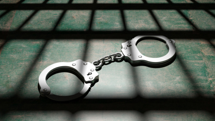 Letartóztattak egy 12 éves fiút is csoportos nemi erőszak vádjával