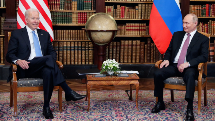 Putyin és Biden szombaton egyeztet az orosz-ukrán válságról