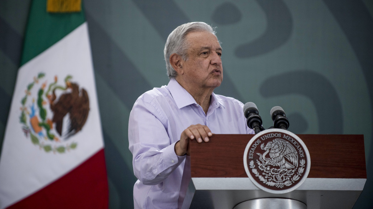 COLIMA, MEXICO - NOVEMBER 11: AndrĂŠs Manuel LĂłpez Obrador President of Mexico speaks during the Security conference on November 11, 2021 in Colima, Mexico. (Photo by Leonardo Montecillo/Agencia Press South/Getty Images)