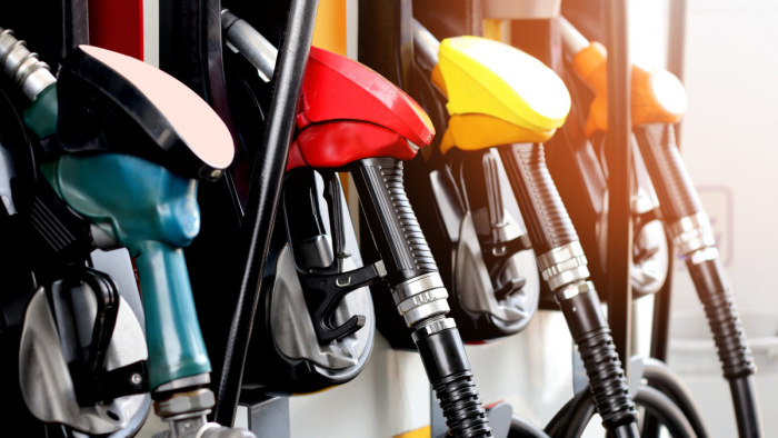 Grád Ottó: fontos határ küszöbén az üzemanyagok ára