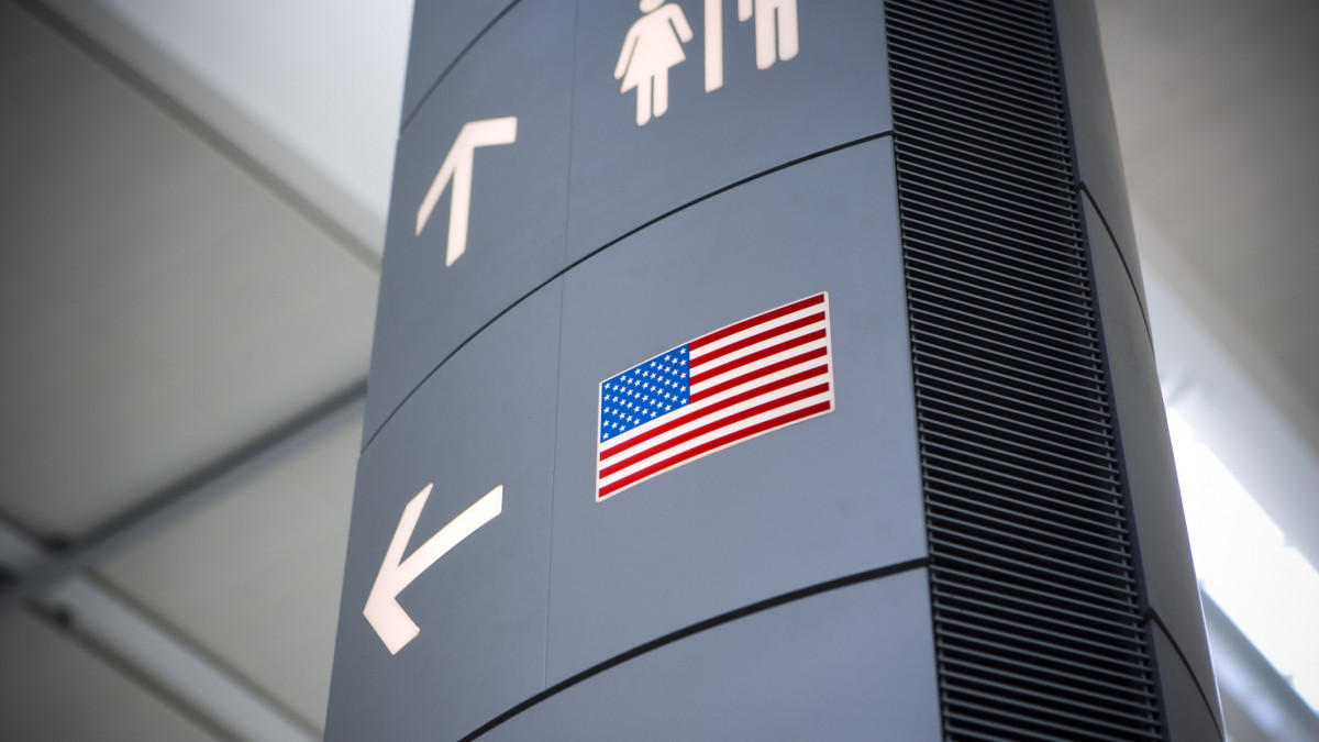 Direction sign at the airport