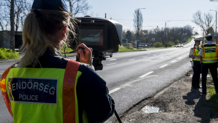 Ismét mérnek a rendőrök, de van egy csavar