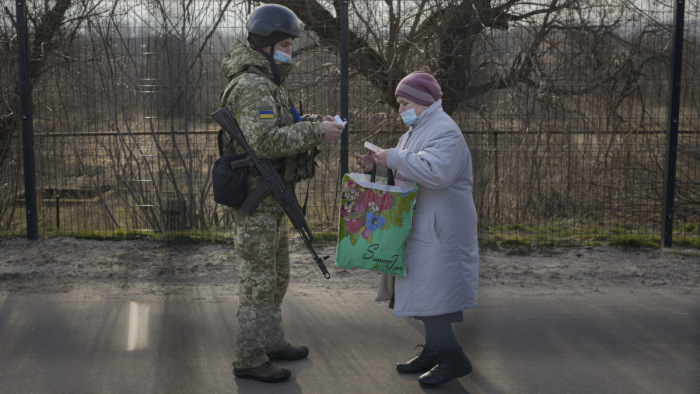 Már az ukránok is lőnek, tudni is, hol