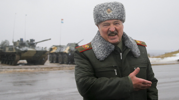 Lukasenkáék újabb hadgyakorlatba kezdenek az ukrán határnál