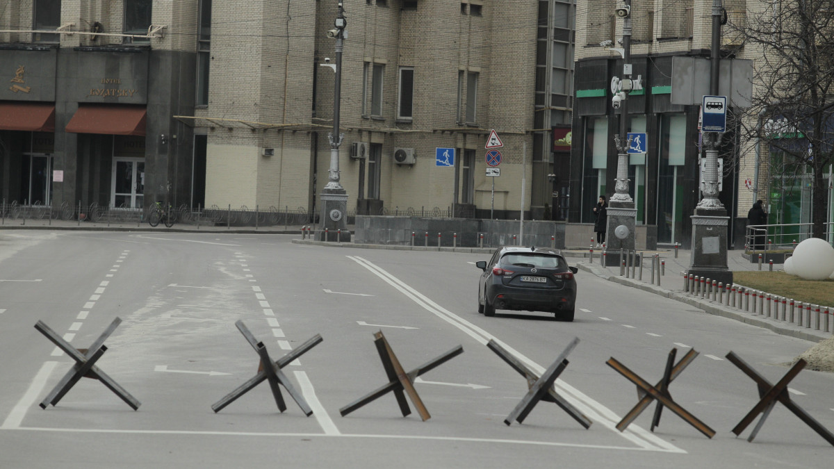 Anti-tank hedgehogs are seen in the street for city defence, Kyiv, capital of Ukraine, on March 9, 2022. (Photo by Yevhen Kotenko/NurPhoto via Getty Images)