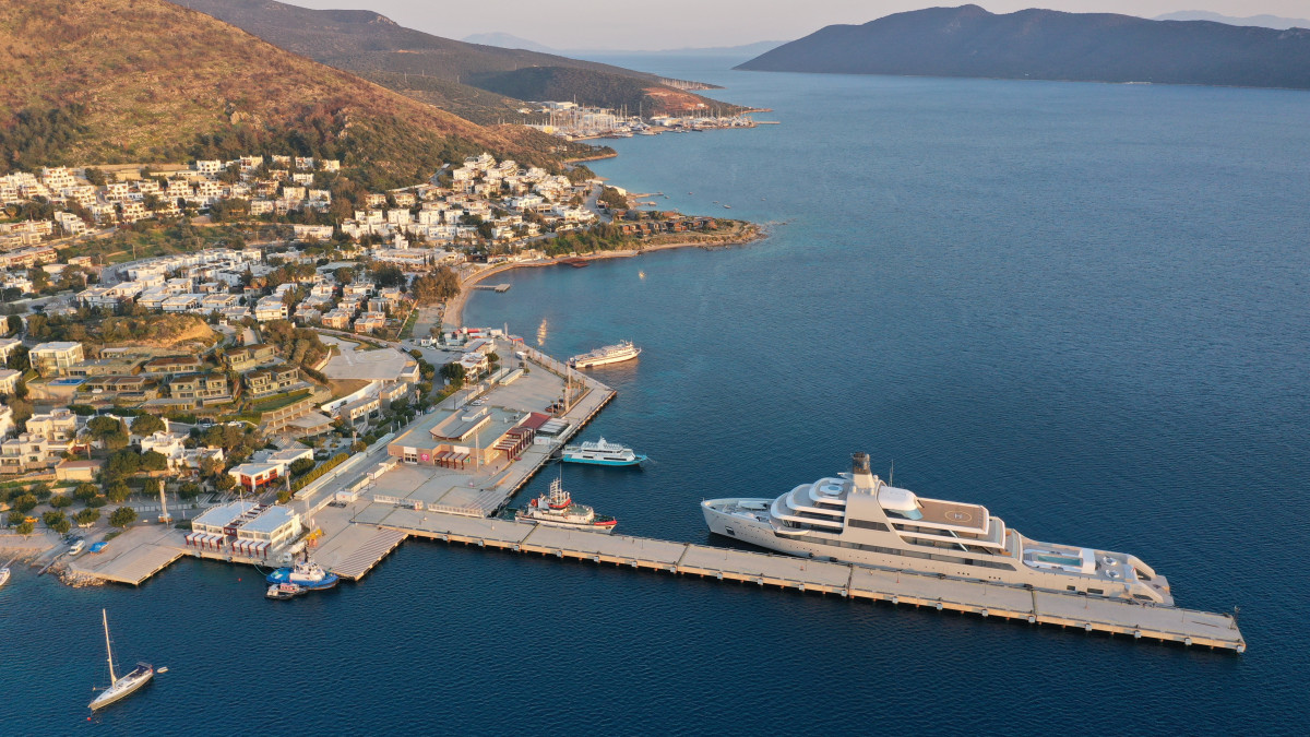 MUGLA, TURKIYE - MARCH 21: A general view of Russian oligarch Roman Abramovichs yacht named My Solaris is seen docked in Bodrum district of Mugla, Turkiye on March 21, 2022. (Photo by Ali Balli/Anadolu Agency via Getty Images)