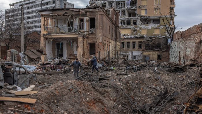 Mindenki durván megfizeti a háború árát - Ukrajna, péntek