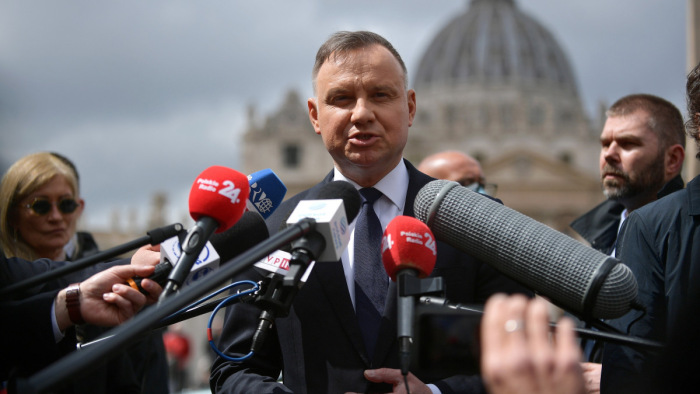 Kijevbe utaztak a balti államfők és a lengyel elnök
