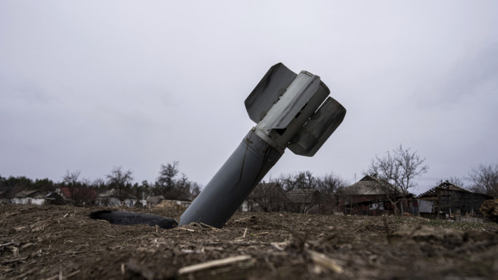A donyecki vezető orosz erősítést kért a városok ukrán lövetése miatt