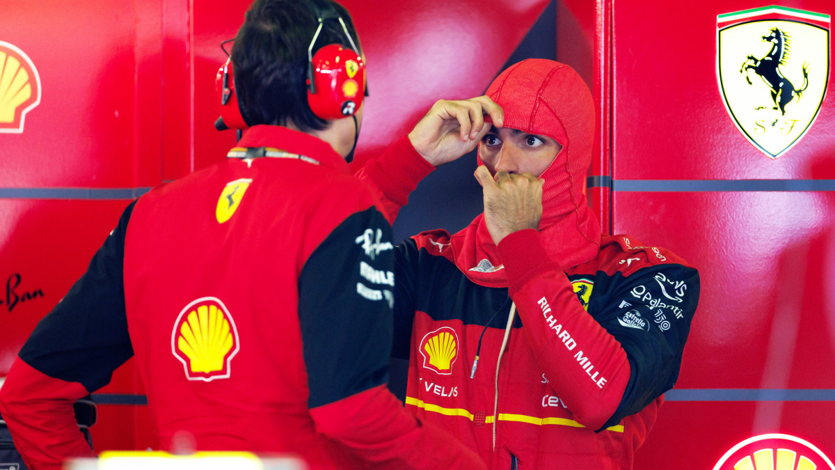 MELBOURNE, AUSTRALIA - APRIL 10: Carlos Sainz (ESP) of team Ferrari during the F1 Grand Prix of Australia at Melbourne Grand Prix Circuit on April 10, 2022 in Melbourne, Australia. (Photo by Mark Peterson ATPImages/Getty Images)