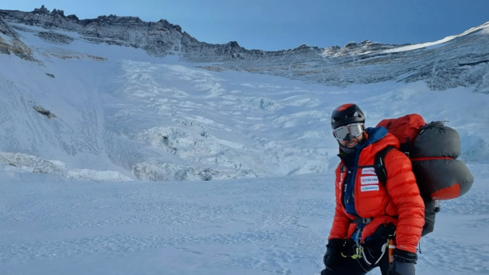 Célegyenesben az első oxigénpalack nélküli magyar a Mount Everestre