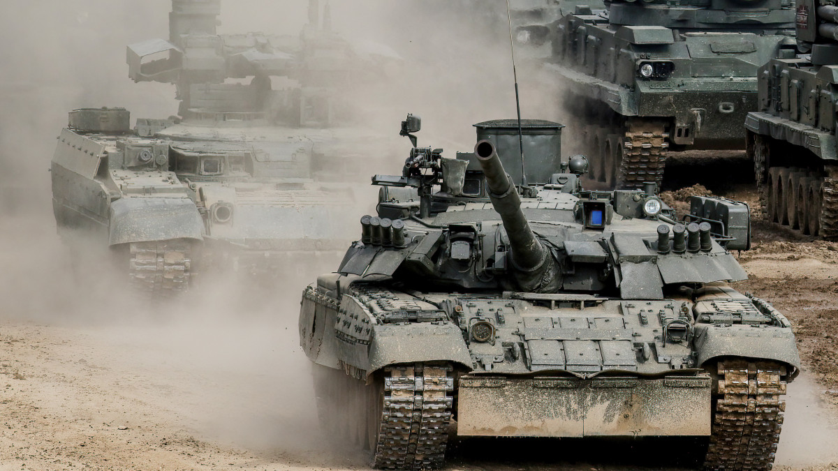 MOSCOW, RUSSIA - 2021/08/25: Russian Army T-80 UE-1 tank and BMPT Terminator armored fighting vehicles (AFV) are seen during the annual Army Games defense technology international exhibition.The International Army Games is an annual Russian military sports event organized by the Ministry of Defense of Russia. The event, which was first staged in August 2015, involves close to 30 countries taking part in dozens of competitions over two weeks to prove which is the most skilled. Dynamic demonstration is a part of the Army Games public display. (Photo by Leonid Faerberg/SOPA Images/LightRocket via Getty Images)