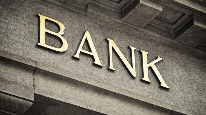 Egységbe tömörültek a bankok az extraprofitadó ellen