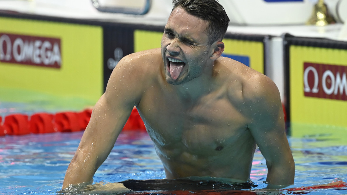 Milák Kristóf a férfi 200 méteres pillangóúszás elődöntője után a vizes világbajnokságon a Duna Arénában 2022. június 20-án.