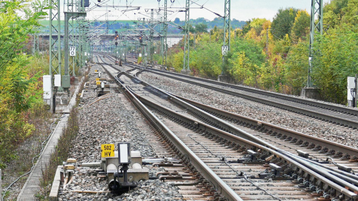 Halálra gázolt egy embert a vonat Budapest határában
