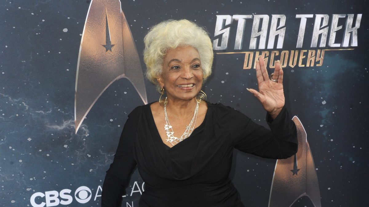 LOS ANGELES, CA - SEPTEMBER 19:  Actress Nichelle Nichols arrives for the Premiere Of CBSs Star Trek: Discovery  held at The Cinerama Dome on September 19, 2017 in Los Angeles, California.  (Photo by Albert L. Ortega/Getty Images)