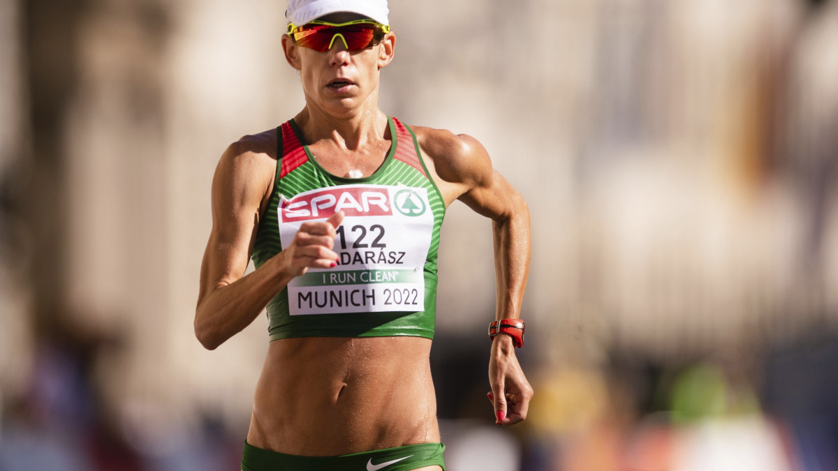 Madarász Viktória a müncheni multisport Európa-bajnokság női 35 kilométeres gyalogló versenyének döntőjében 2022. augusztus 16-án.