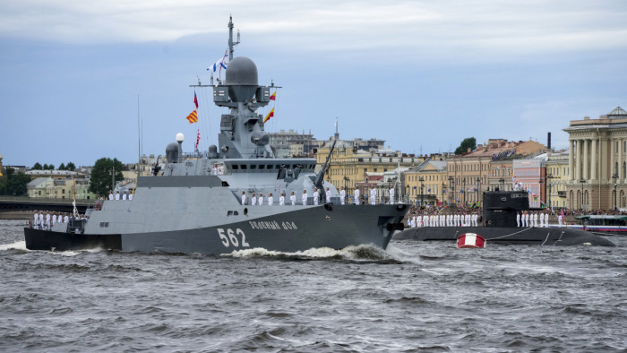 Olasz tengernagy: megdöbbentően nőtt az orosz hadihajók száma a Földközi-tengeren