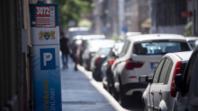 Parkolás, csomagrendelés, egészségügy, agglomerációs buszok: nagy változások léptek életbe július 1-jén    