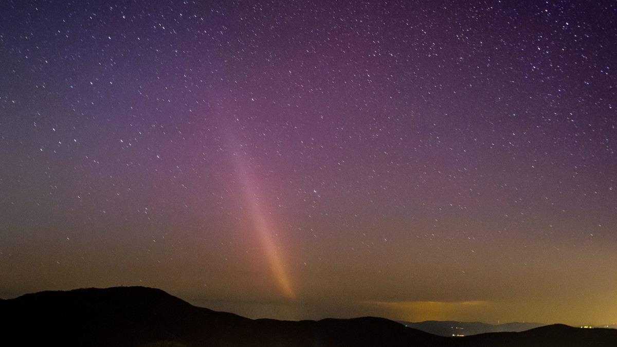 Sarki fény (aurora borealis) Salgótarján közeléből fotózva 2015. március 17-én.