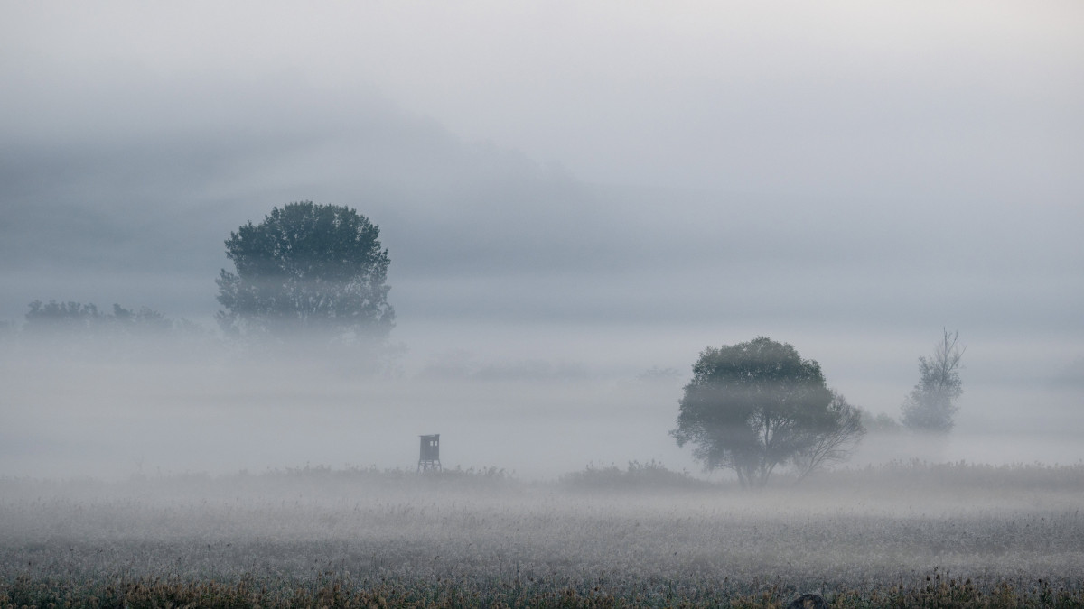 Ködös táj Bátonyterenye közelében 2022. szeptember 24-én.