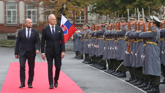 Magyar gépeket is bevonhatnak a szlovák légtér védelmébe