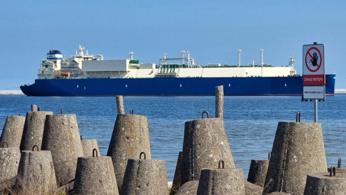 A tartományi kormány megfúrja a Rügen szigetén tervezett LNG-terminált