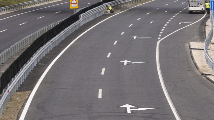 Tömegkarambol az M2-esen, most ne menjen Vác felé – fotó