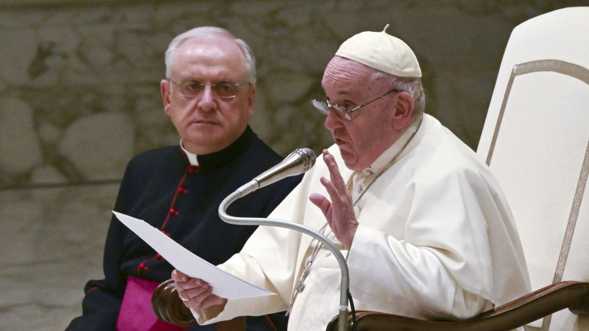 Ferenc pápa heti általános audienciát tart a Vatikán VI. Pál pápa termében 2023. január 4-én.
