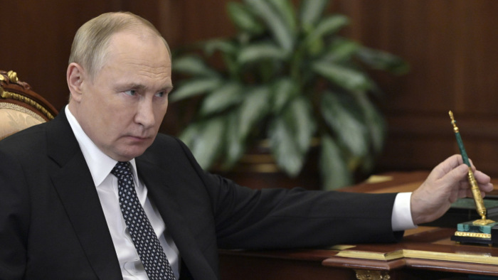 Vlagyimir Putyin fegyvernyugvást rendelt el az ukrajnai harcokban