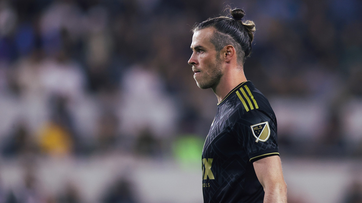 LOS ANGELES, CA - JULY 29: Gareth Bale of Los Angeles Football Club during the Major League Soccer match between  Los Angeles Football Club and Seattle Sounders FC at Banc of California Stadium on July 29, 2022 in Los Angeles, California. (Photo by James Williamson - AMA/Getty Images)