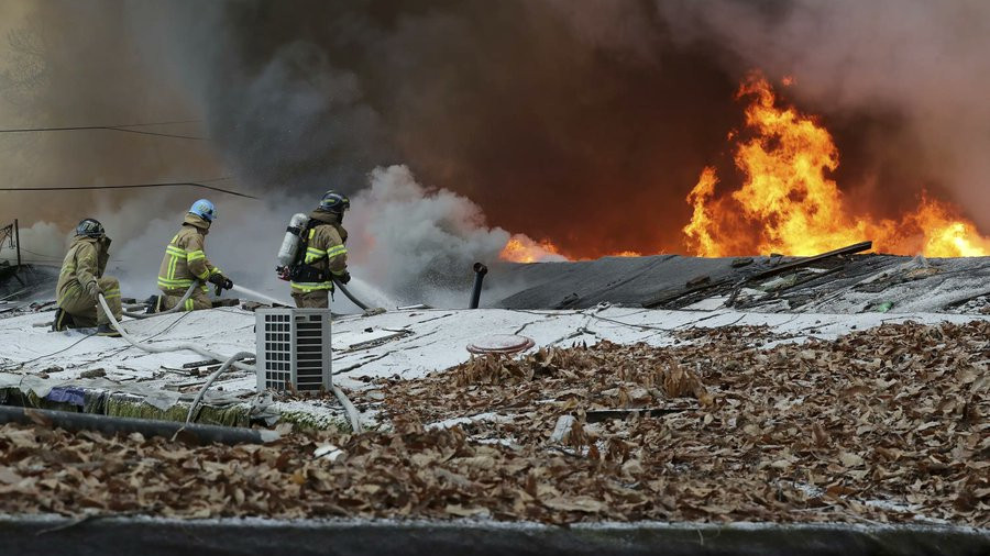 Tűz Szöul nyomornegyedében. Forrás: Twitter/Markets Today