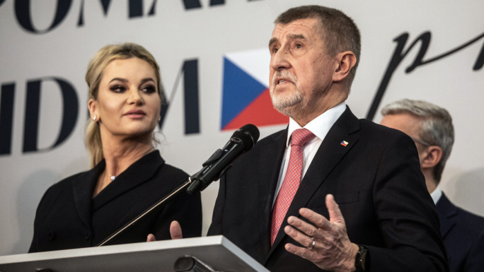 Újraválasztották pártelnöknek Andrej Babist, aki jövőre kormányra készül