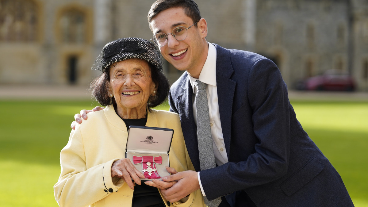 WINDSOR, UNITED KINGDOM - JANUARY 31: Lily Ebert (left) poses for a photograph with her great-grandson Dov Forman after being made a MBE (Member of the Order of the British Empire) by King Charles III during an investiture ceremony at Windsor Castle, on January 31, 2023 in Windsor, England. (Photo Andrew Matthews - Pool/Getty Images)