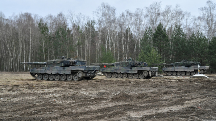 Lefejezett Leopard 2 tank fotója járja be az internetet