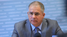 Beidézték Kósa Lajos és Bánki Erik fideszes képviselőket csütörtökre
