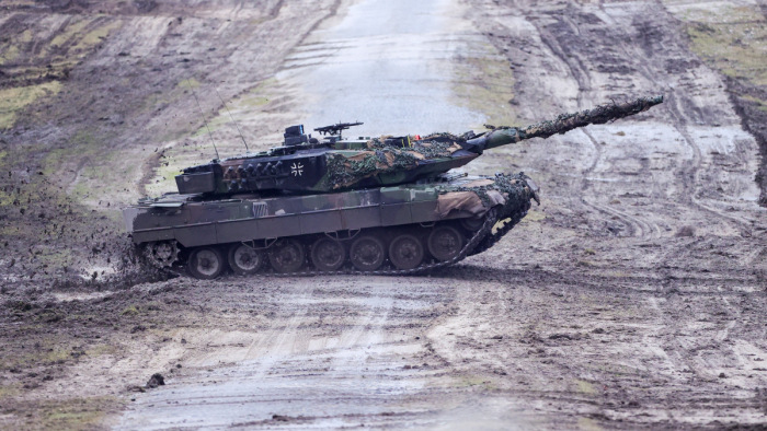 Az oroszok szerint kilőttek két Leopardot