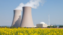 A szlovák atomerőművek még bírják a hőséget, de a hajók már állnak a Dunán