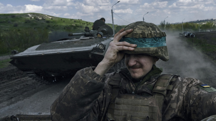 Beindult az ukrán ellentámadás Bahmutban